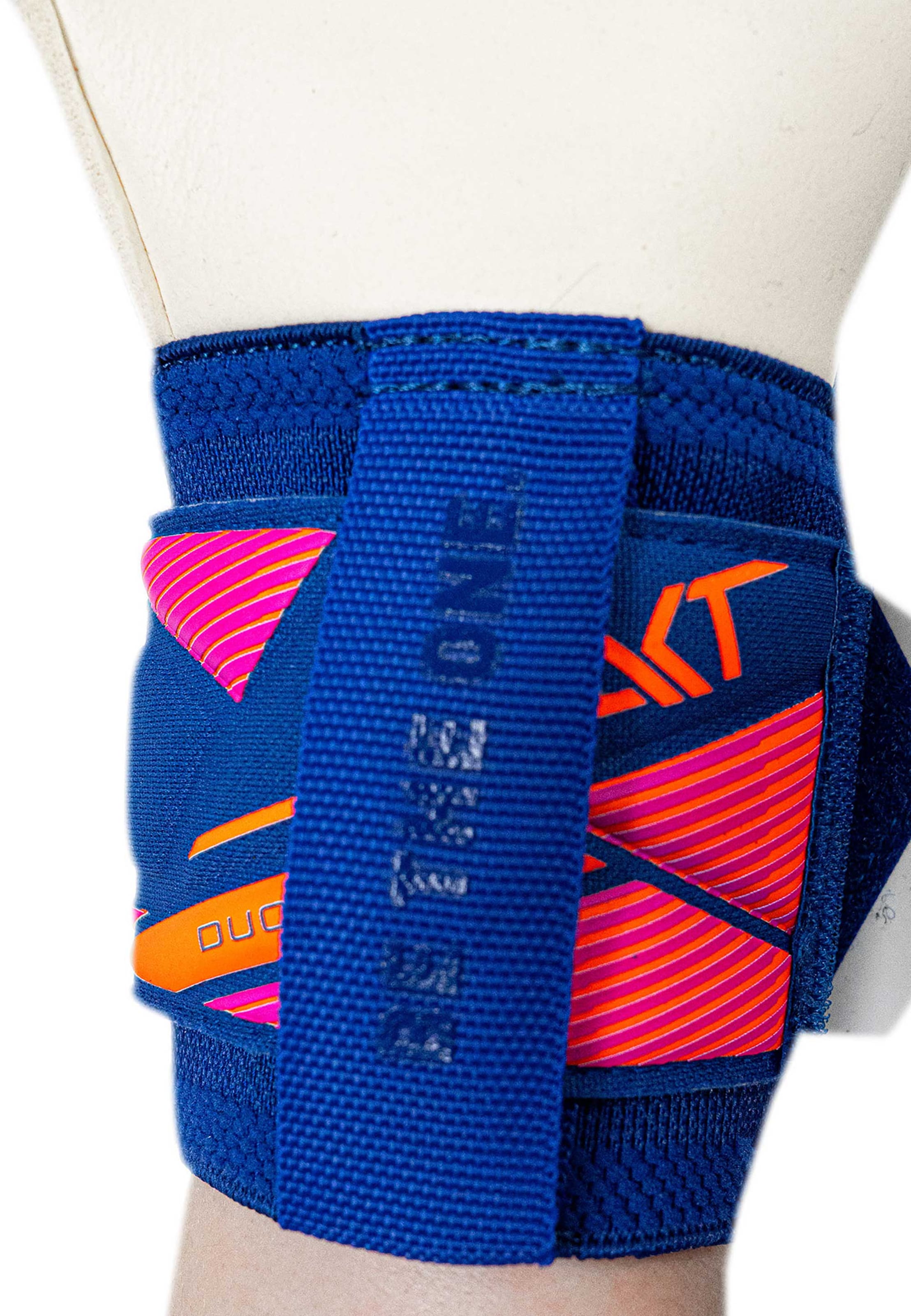 REUSCH Sports gloves 'Attrakt Duo Evolution' in Blue