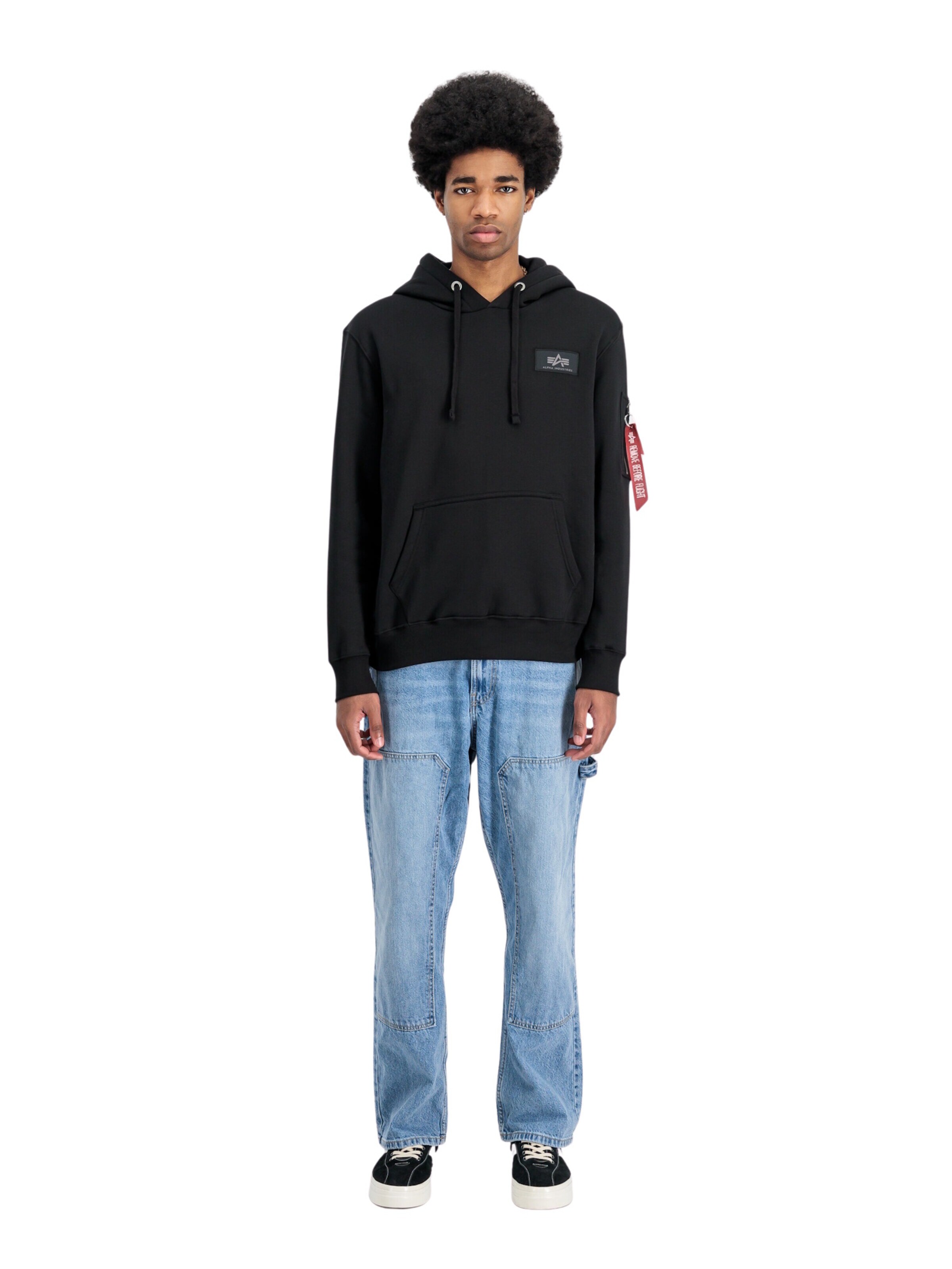 ALPHA INDUSTRIES Sweatshirt in Schwarz: Vorderseite