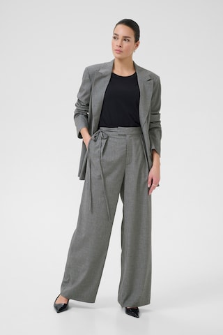 Kaffe - Pierna ancha Pantalón plisado 'KAEllie' en gris