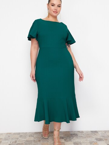 Robe Trendyol Curve en vert : devant