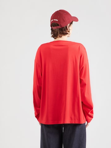 ARMEDANGELS Tričko 'FIETAA' – červená