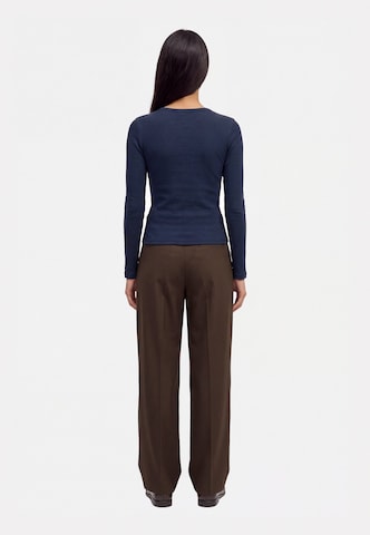 Gap Petite Shirt in Blue: back