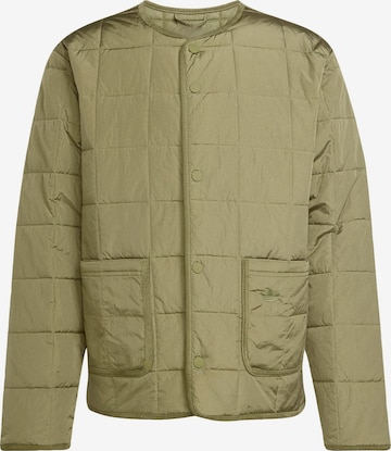 ADIDAS ORIGINALS - Chaqueta de entretiempo 'Quilted' en verde: frente