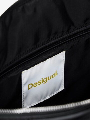 Desigual Schultertasche in Schwarz