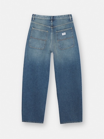 Pull&Bear Loosefit Jeans i blå