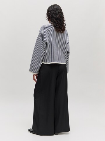 EDITED Trui 'Nohea' in Zwart