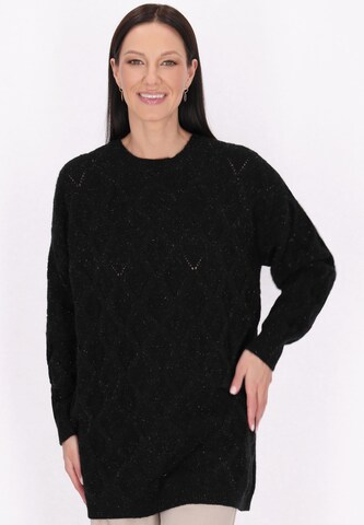 Usha Oversized neulepaita värissä musta: etupuoli