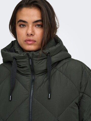 Manteau d’hiver 'CARMaggi' ONLY Carmakoma en gris