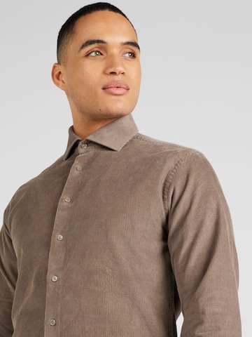 Slim fit Camicia 'Nicklaus' di Bruun & Stengade in beige