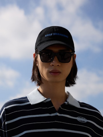 Bershka Sapkák - fekete