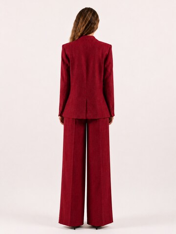 Amarilde Suit in Red