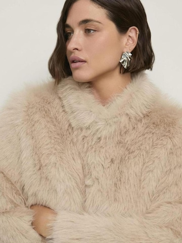 Fiorella Rubino Wintermantel in Beige