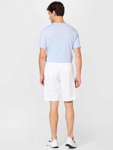 Nike Sportswear Loosefit Bukser 'REPEAT' i hvid
