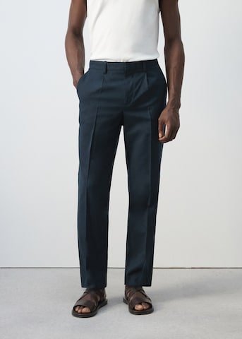 MANGO MAN Slim fit Pleated Pants 'Delave' in Blue: front