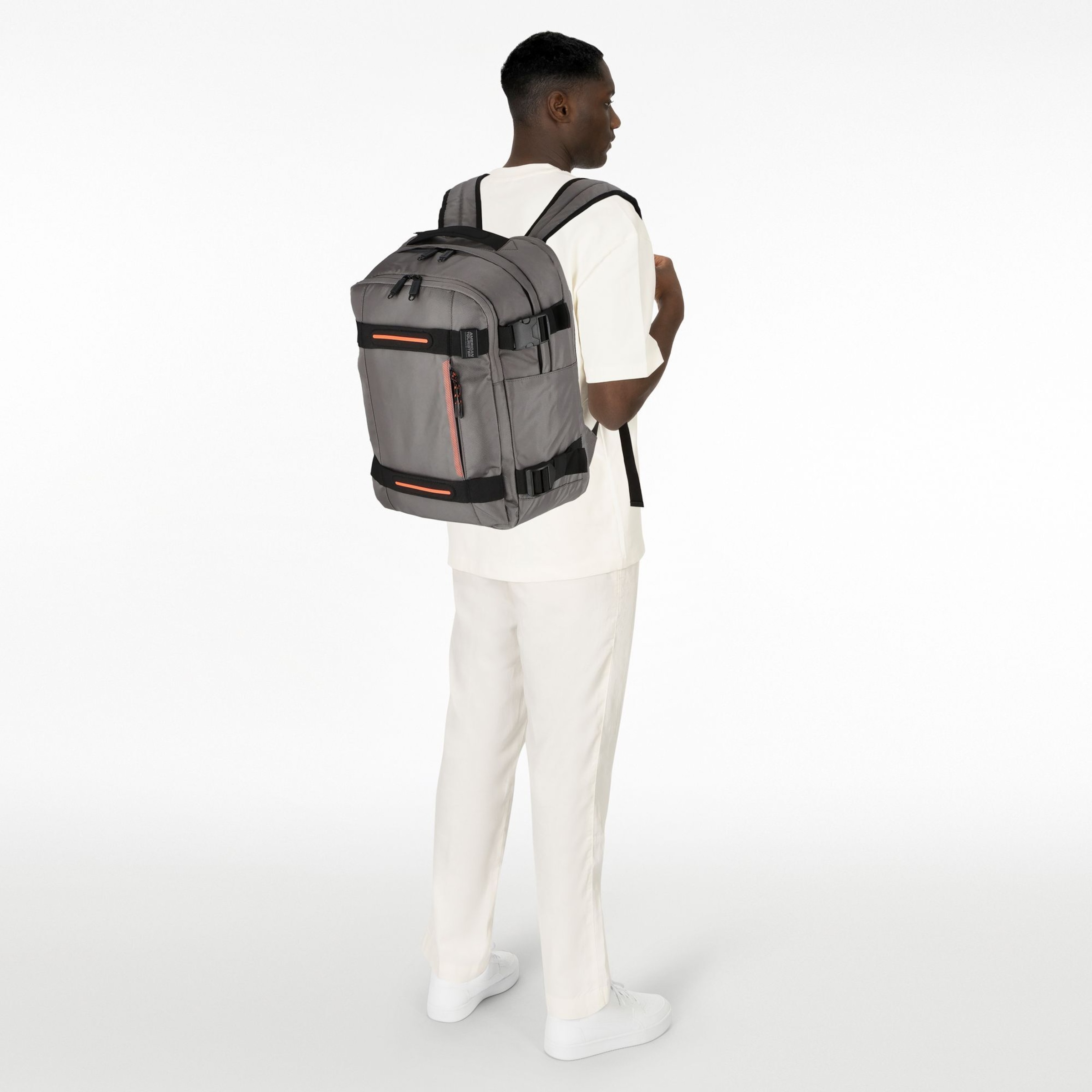 Zaino 'Urban Track' di American Tourister in grigio: frontale