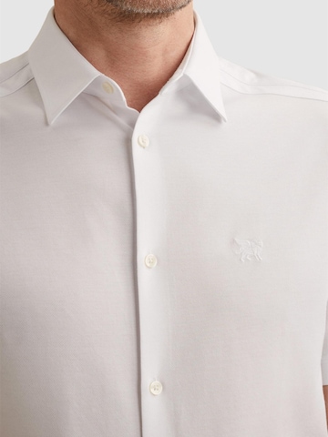 Regular fit Camicia 'Elevated Knit shirt with short sleeves' di VANGUARD in bianco