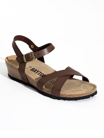 Bayton Sandalen met riem 'Canberra' in Bruin