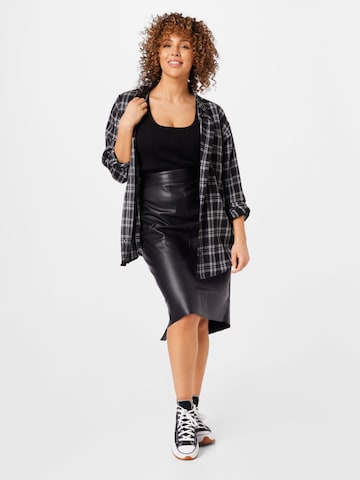 ABOUT YOU Curvy - Top 'Lavina' em preto