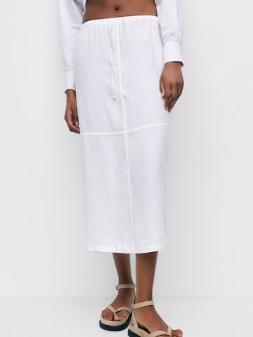 Jupe Pull&Bear en blanc