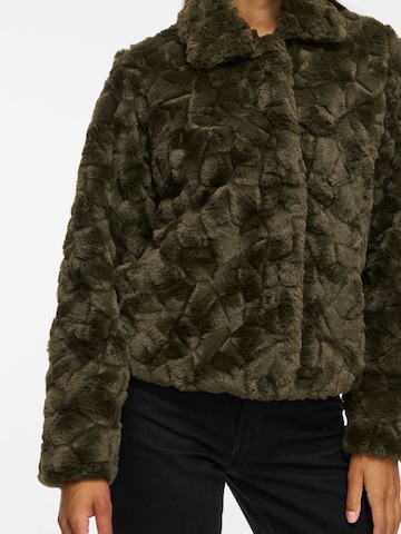 Veste mi-saison 'DORTE' VILA en vert