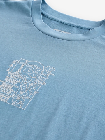 T-Shirt Next en bleu