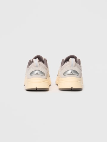 Sneaker 'Jordan Trunner' de la Jordan pe maro
