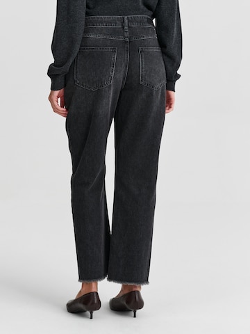 Jeans 'LOU' di TATUUM in grigio