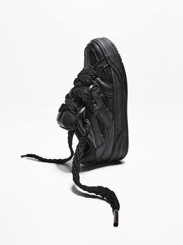 Baskets basses Bershka en noir