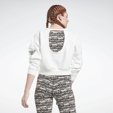 ReebokSportska sweater majica 'MYT Crew' - bijela boja: prednji dio