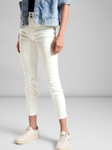 STREET ONE Slimfit Jeans i vit: framsida