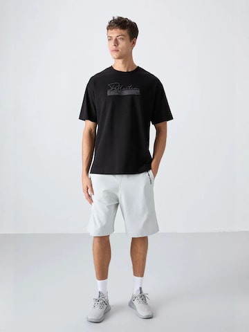 Tommy Life Shirt in Black