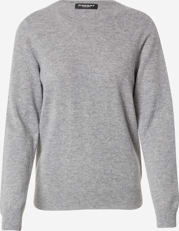 REPEAT Cashmere Sweater in Grey: front