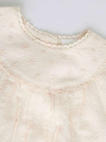 Next - Conjuntos em branco