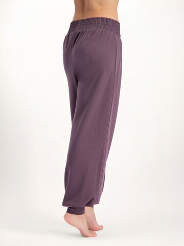 Urban Goddess Yoga & Activewear Loose fit Harem Pants 'Jaya Yoga Harembroek - Ash' in Purple
