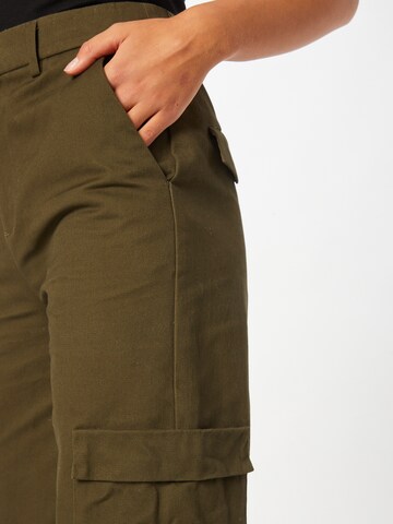 regular Pantaloni cargo 'Mona' di Gina Tricot in verde