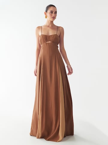 St MRLOHaljina 'Della' - smeđa boja: prednji dio