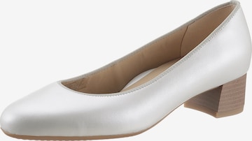 ARA Pumps in White: front