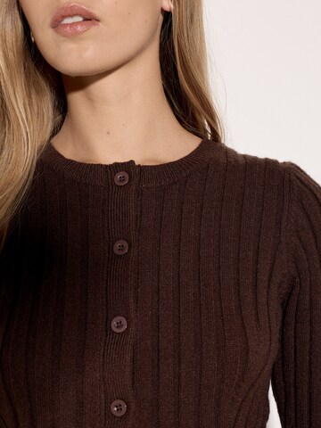Cardigan ' Strickjacke mit geripptem Saum ' Apricot en marron