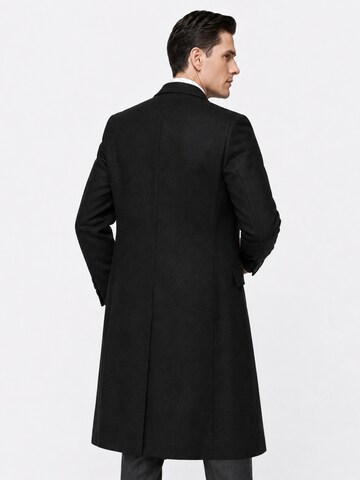 ALLTHEMEN Winter Coat 'Herbstwende' in Black