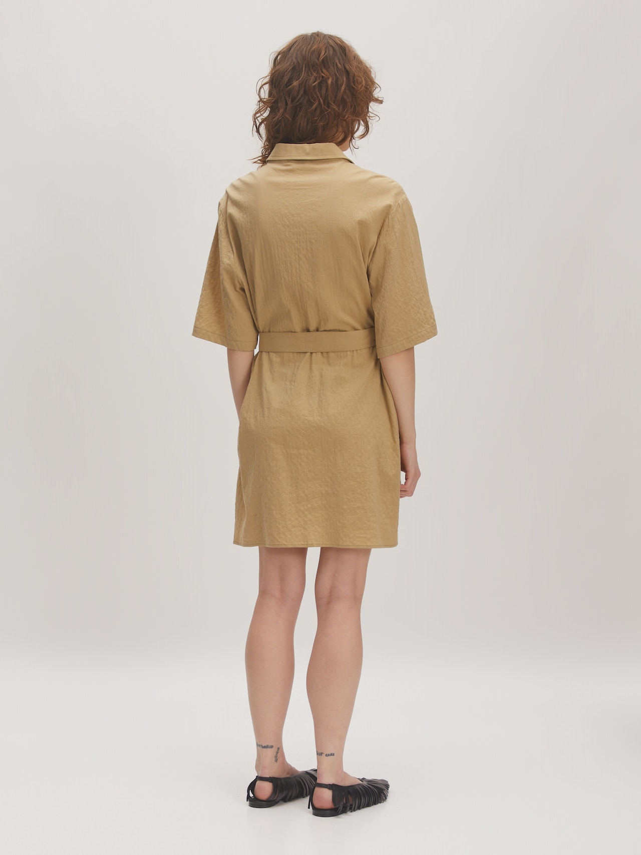 EDITED Produkte Kleid 'Blair' khaki