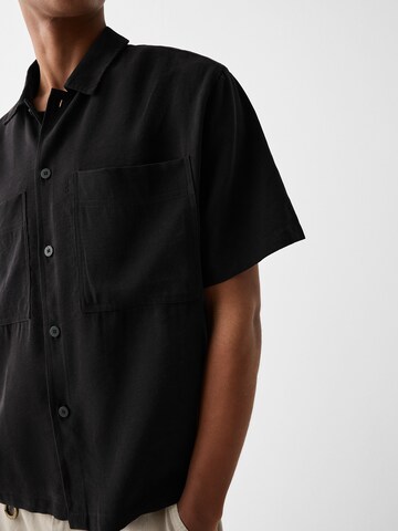 Bershka Comfort fit Button Up Shirt in Black