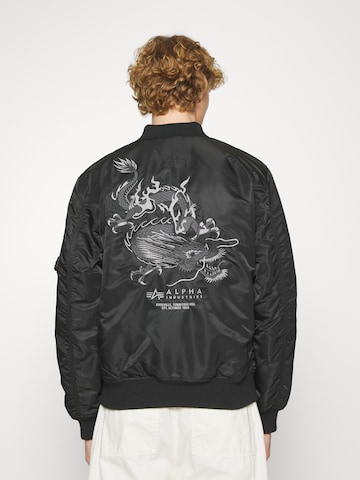 ALPHA INDUSTRIES - Casaco meia-estação 'Dragon' em preto: frente