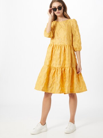 VILA - Vestido de cocktail em amarelo