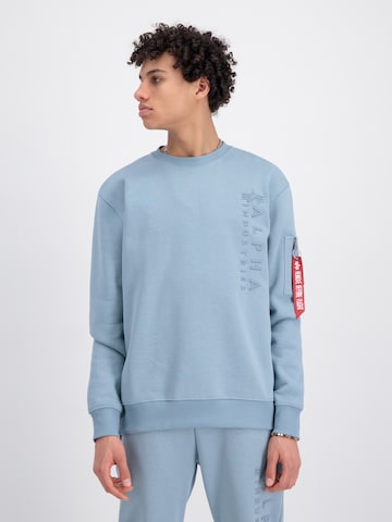 ALPHA INDUSTRIES Sweatshirt 'Emb' i blå: forside