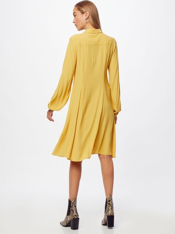 Robe-chemise 'Bindine 212' minimum en jaune