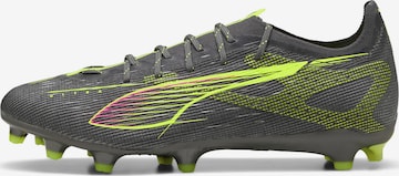 Chaussure de foot 'Ultra 5 Pro' PUMA en gris : devant