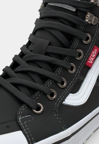 VANS Korkeavartiset tennarit 'Sk8-Hi' värissä musta