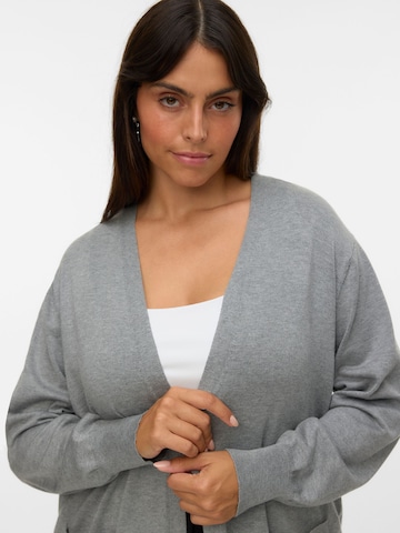Vero Moda Curve - Cárdigan 'VMCSilje' en gris
