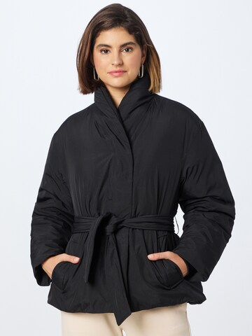 Veste d’hiver Calvin Klein en noir : devant