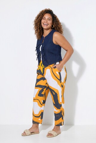 Angel of Style Regular Trousers in Yellow: front